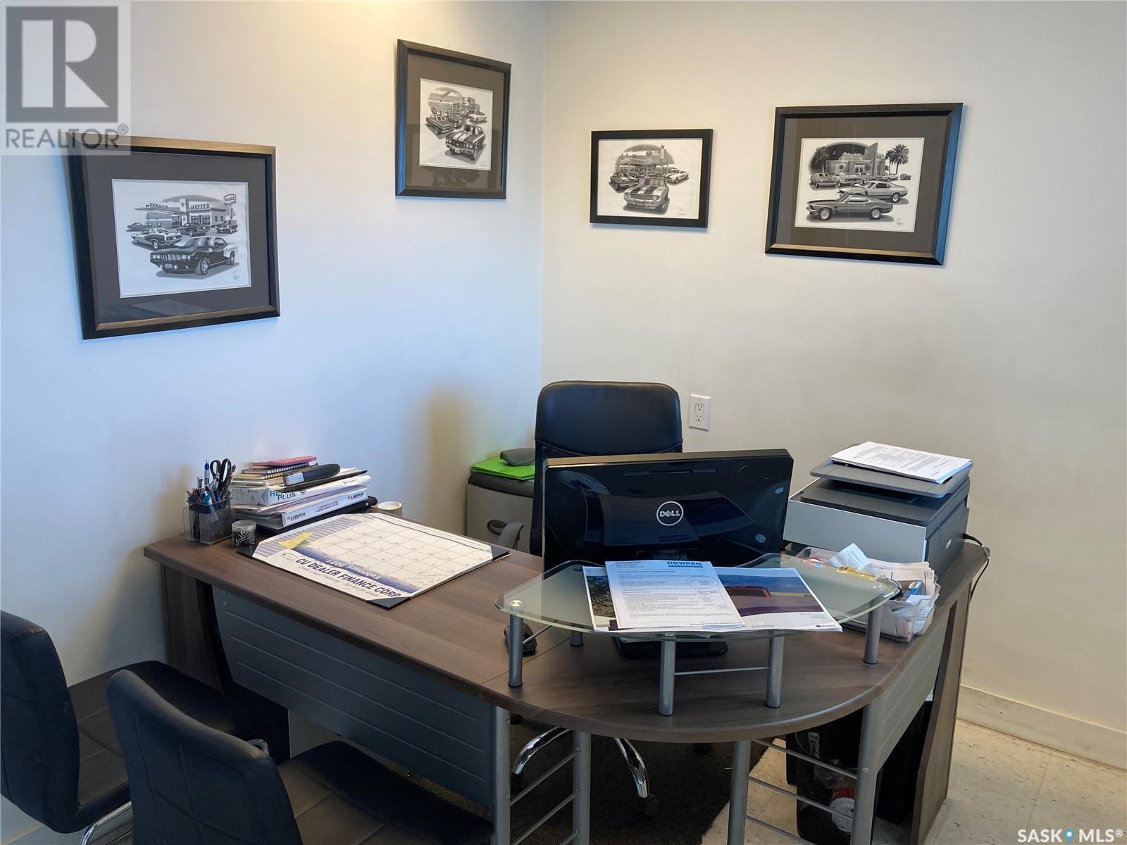 1633 Idylwyld Drive N, Saskatoon, SK