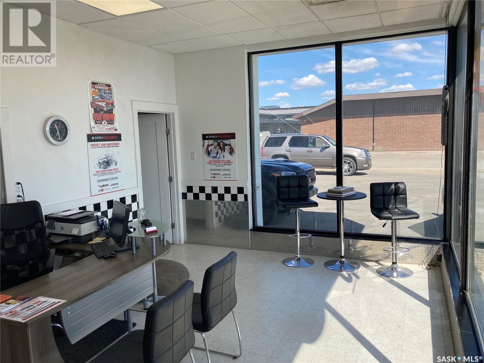 1633 Idylwyld Drive N, Saskatoon, SK