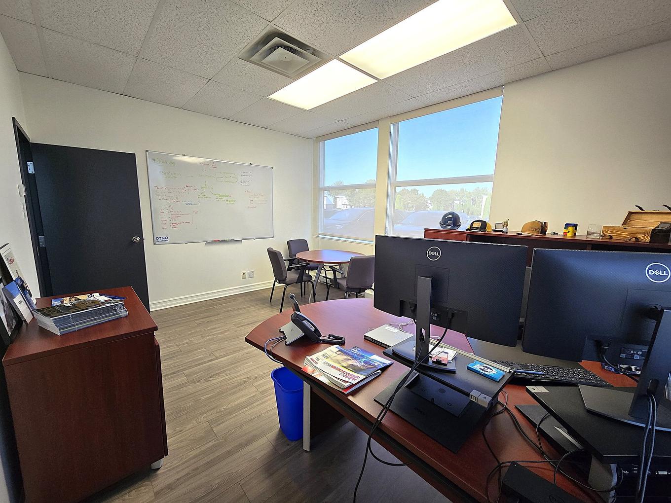 Office - 3665 Boul. De La Grande-Allée, Boisbriand, QC - Indoor
