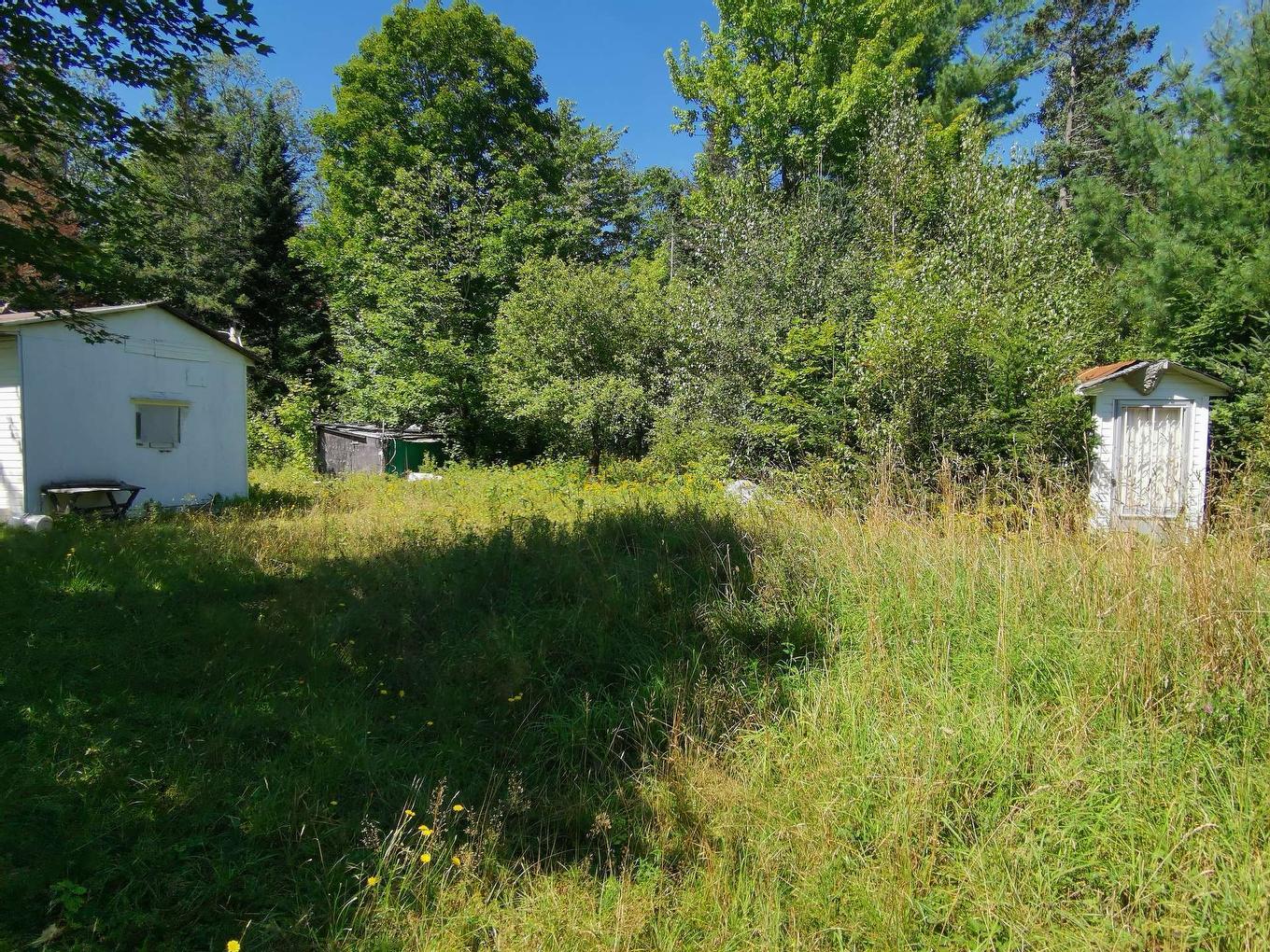 Extérieur - Route 243, Racine, QC