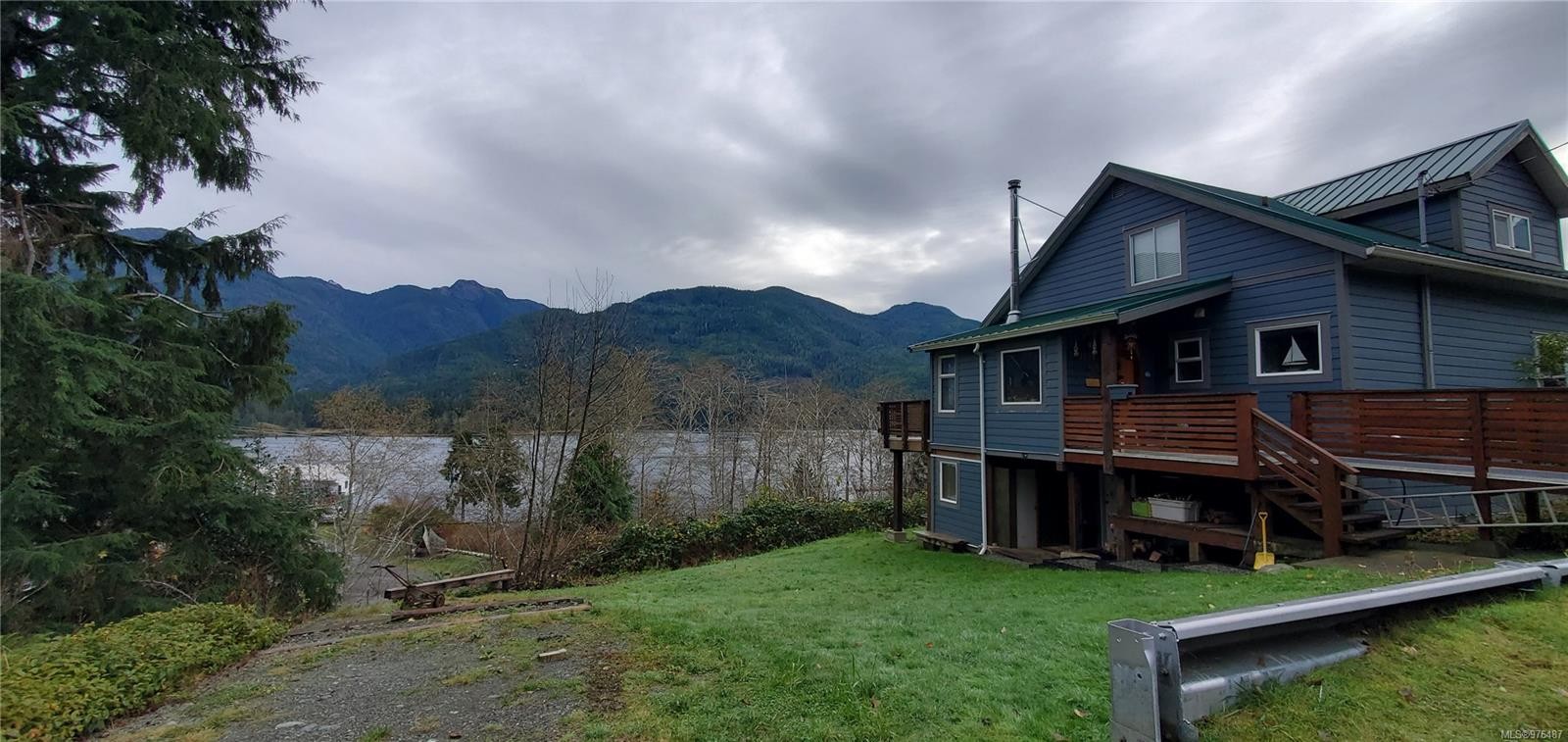1131 Tipperary Pk, Tahsis, BC
