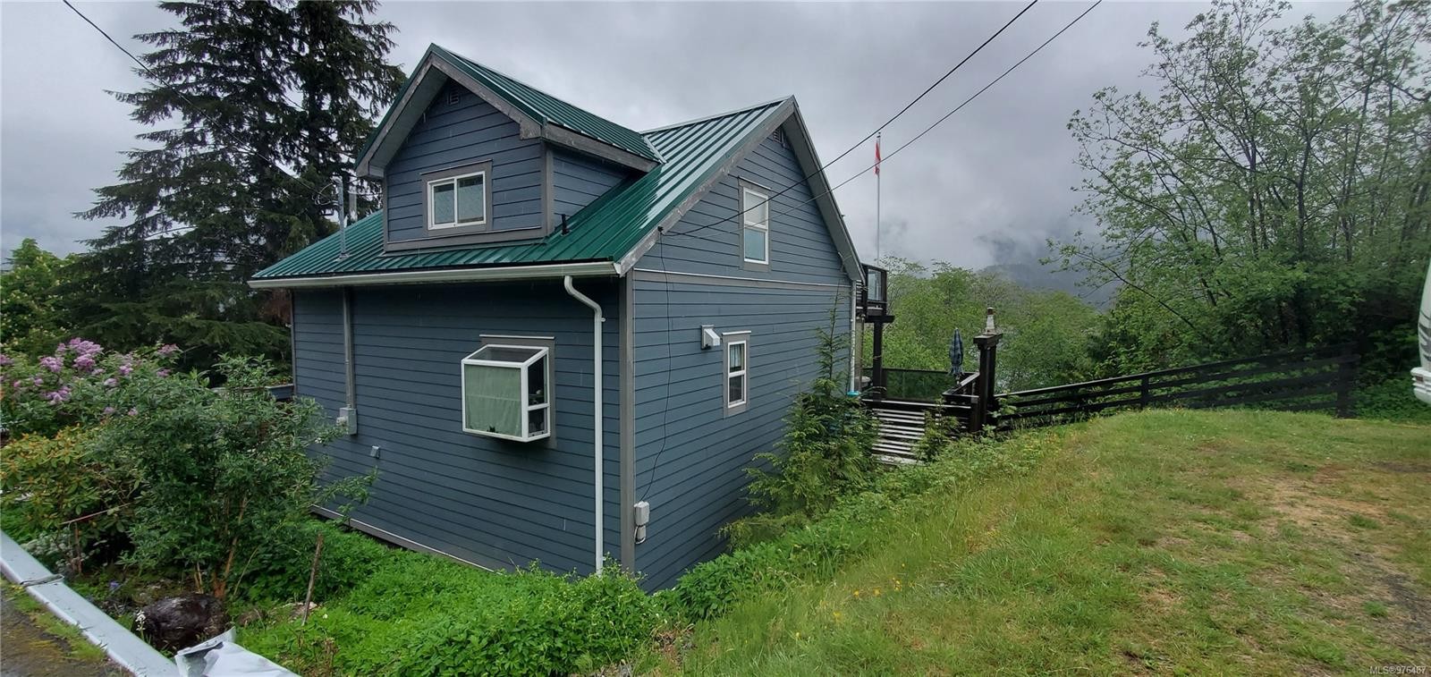 1131 Tipperary Pk, Tahsis, BC
