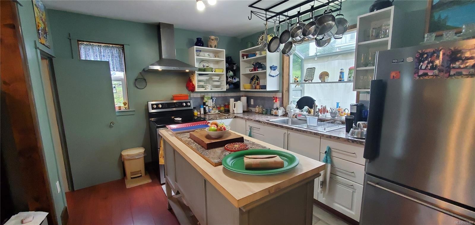 1131 Tipperary Pk, Tahsis, BC