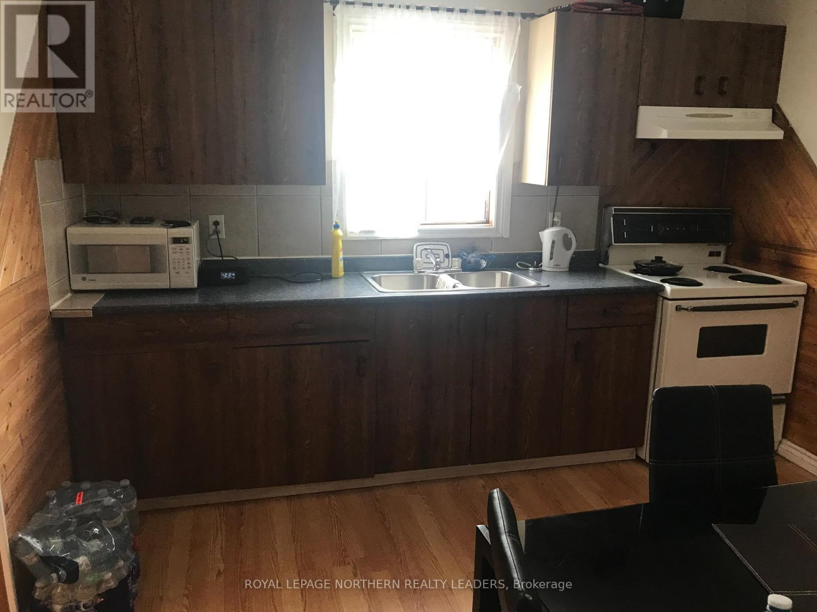 419 Mountjoy Street S, Timmins (Ts - Sw), ON - Indoor Photo Showing Kitchen With Double Sink