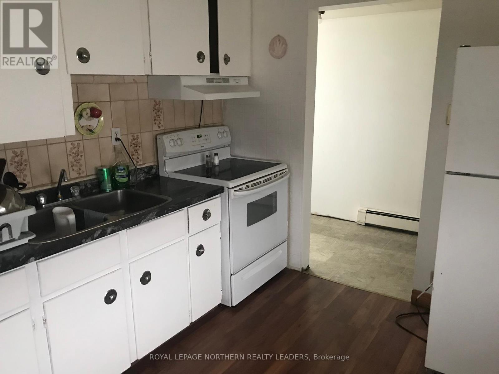 419 Mountjoy Street S, Timmins (Ts - Sw), ON - Indoor Photo Showing Kitchen With Double Sink