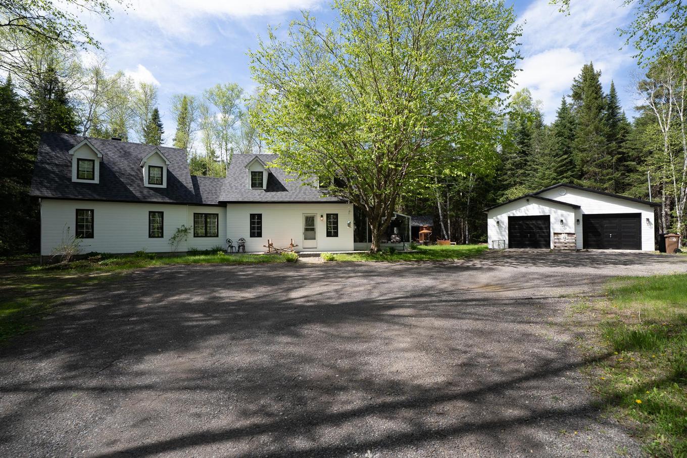 Façade - 174 Ch. Fradet, Saint-Donat, QC - Outdoor