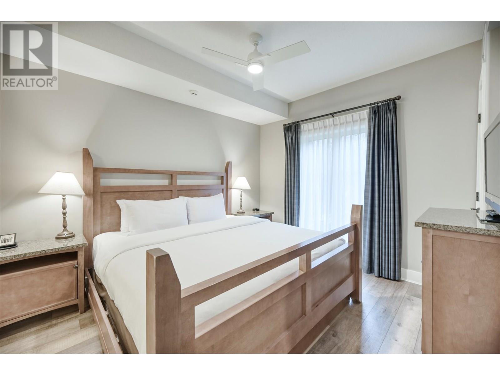 1200 Rancher Creek Road Unit# 136Abcd, Osoyoos, BC - Indoor Photo Showing Bedroom