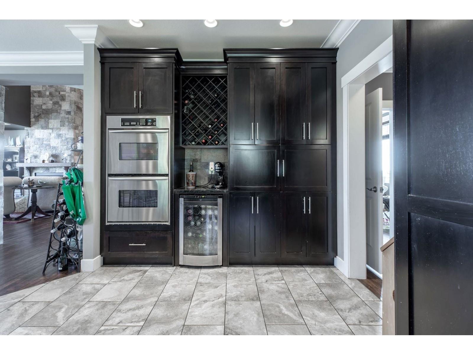 2379 Chardonnay Lane, Abbotsford, BC