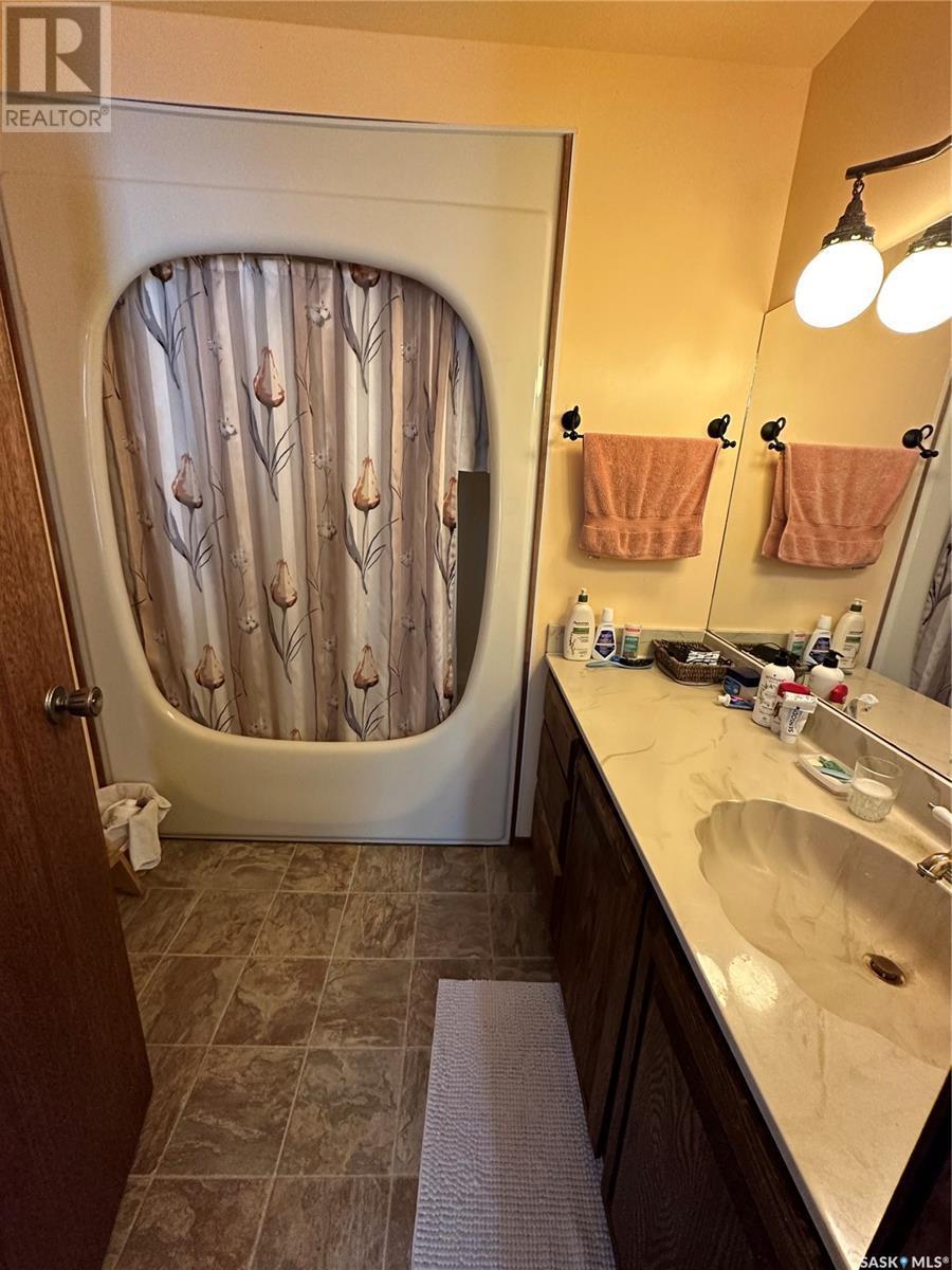 309 2Nd Avenue, Gerald, SK - Indoor Photo Showing Bathroom