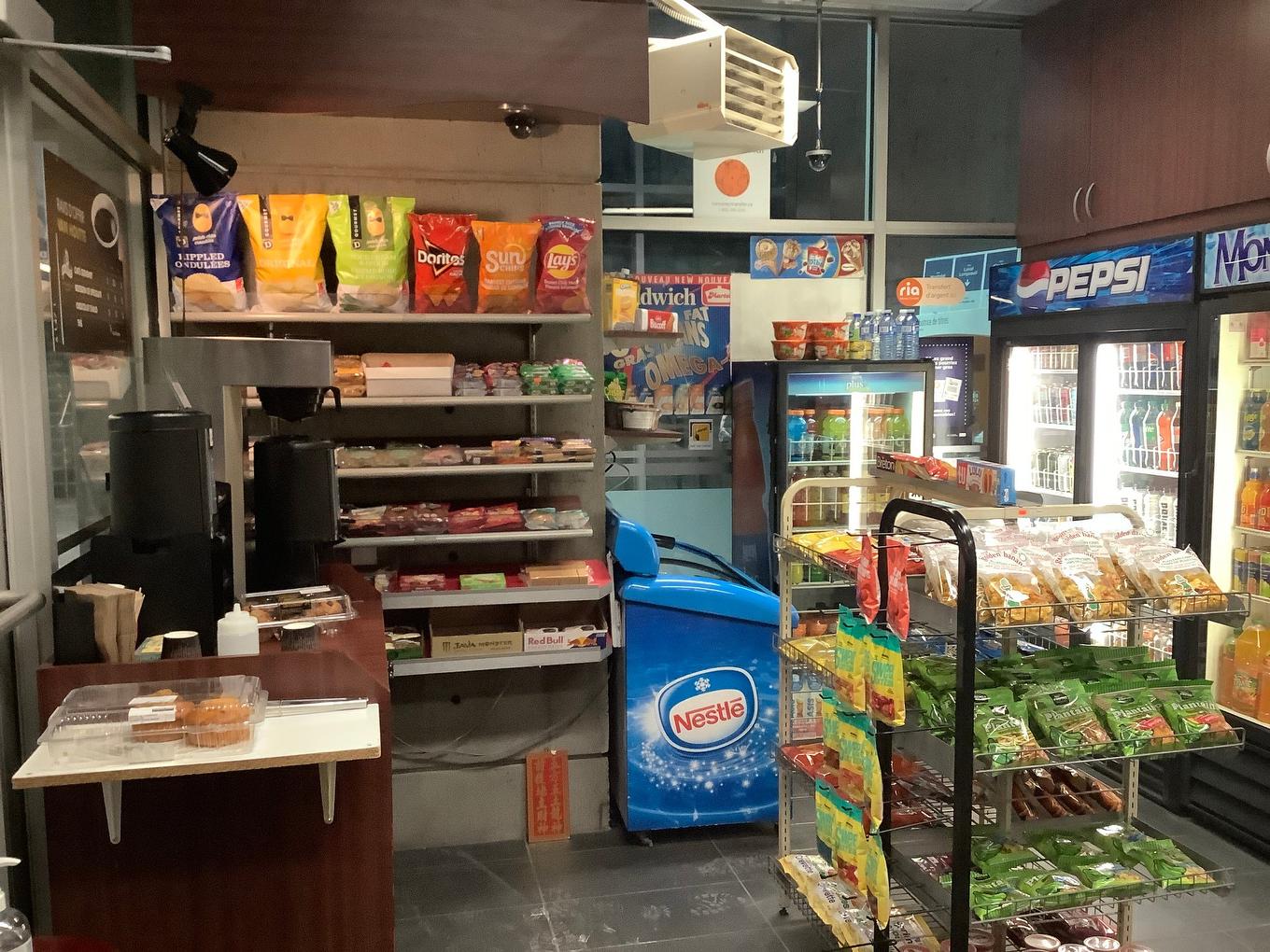 Intérieur - 5 Boul. Cartier O., Laval (Laval-Des-Rapides), QC