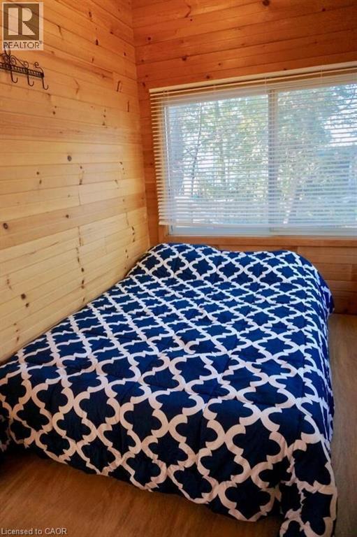 1536 Tiny Beaches Road N, Tiny, ON - Indoor Photo Showing Bedroom