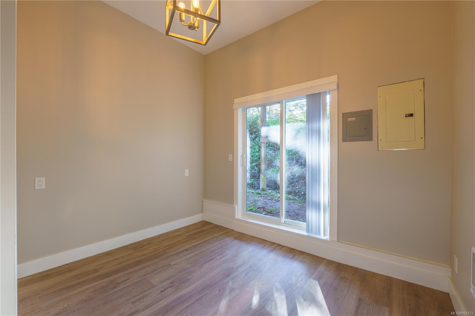 316 Leighton Way, Tofino, BC