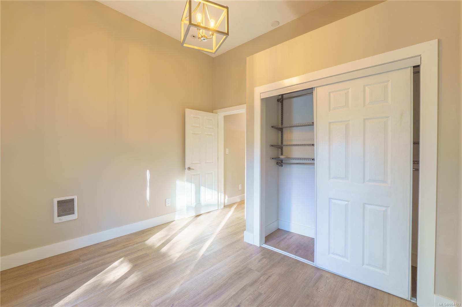 316 Leighton Way, Tofino, BC