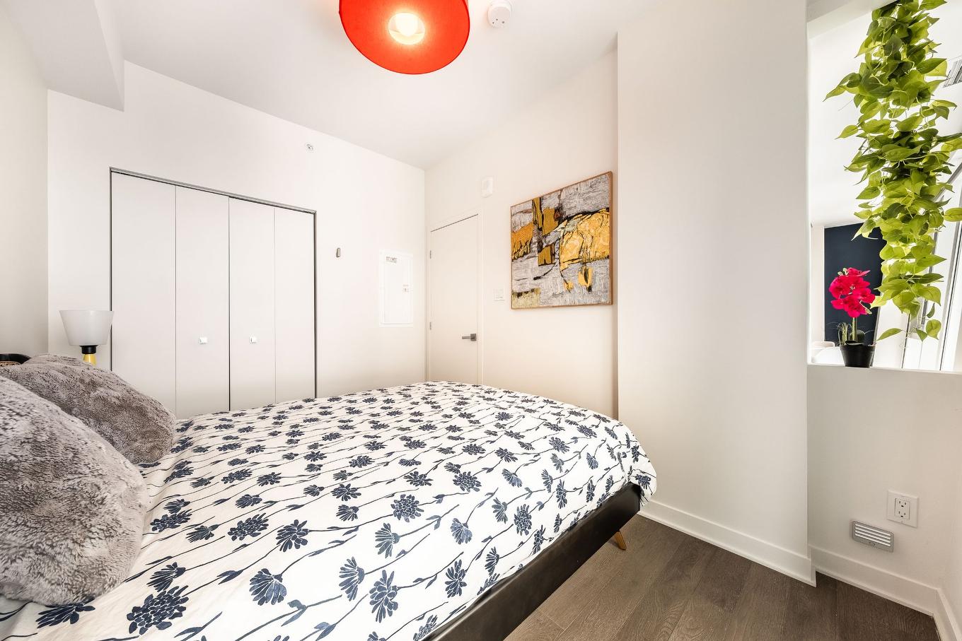 Master bedroom - 2205-1160 Rue Mackay, Montréal (Ville-Marie), QC - Indoor Photo Showing Bedroom