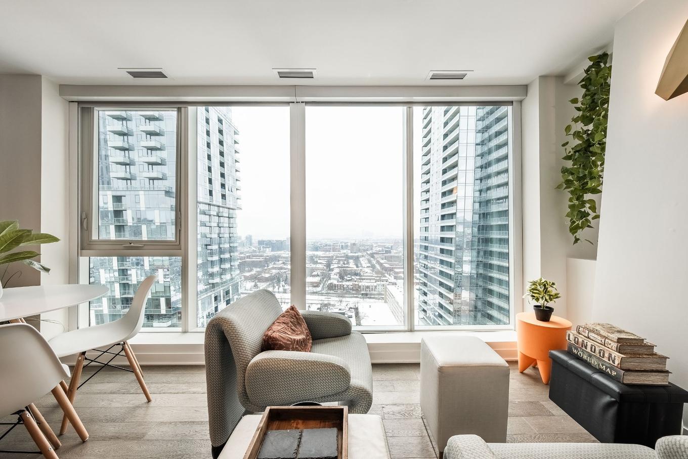 Living room - 2205-1160 Rue Mackay, Montréal (Ville-Marie), QC - Indoor Photo Showing Living Room