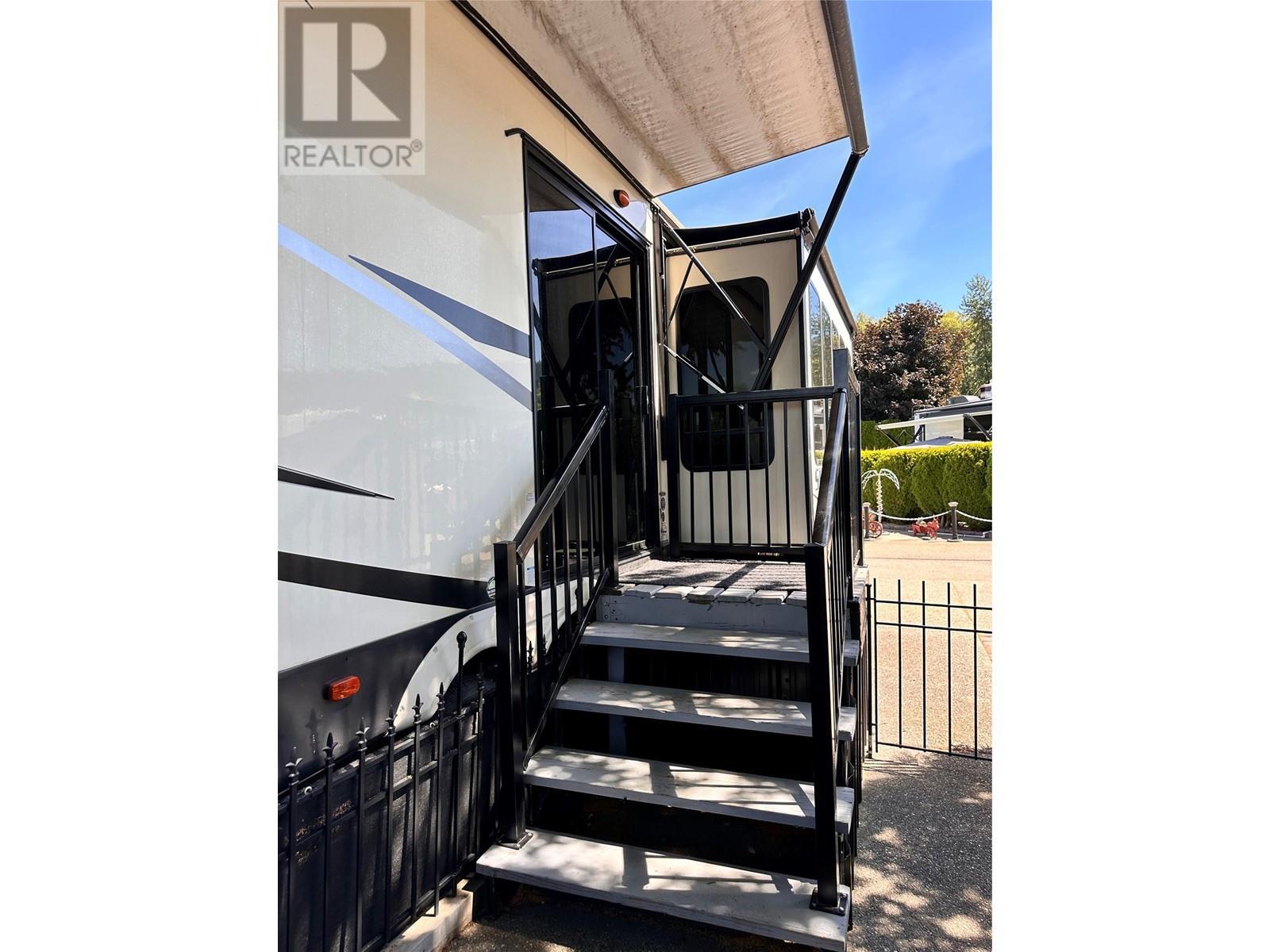 Entry to your home! - 8000 Highland Road Unit# 31, Vernon, BC