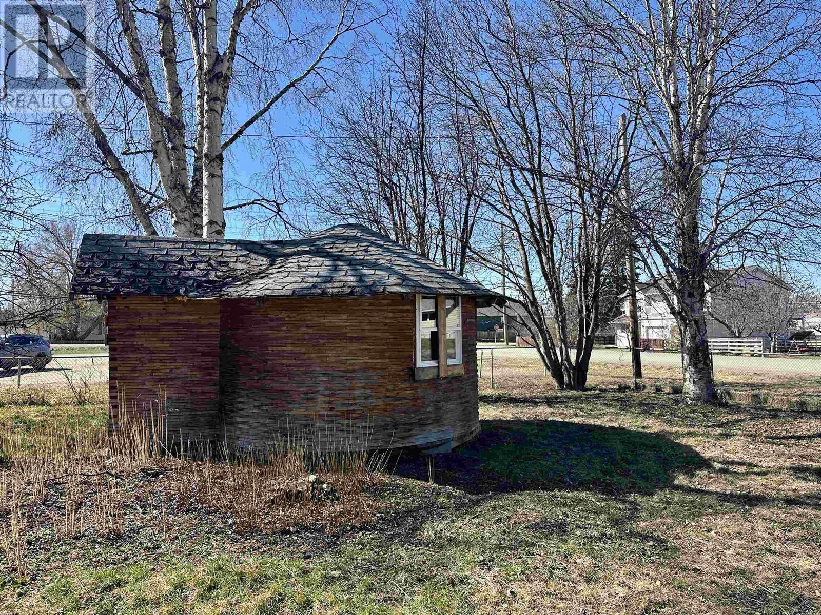 272 W 3Rd Street, Vanderhoof, BC