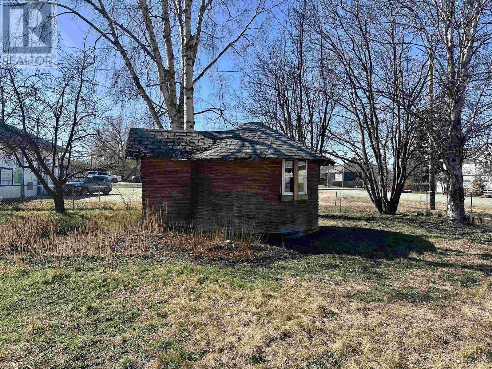 272 W 3Rd Street, Vanderhoof, BC