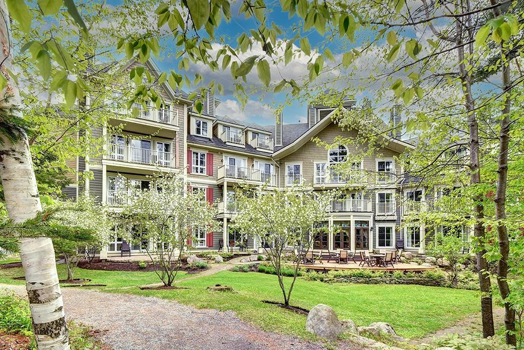 Frontage - 302-150 Ch. Du Curé-Deslauriers, Mont-Tremblant, QC - Outdoor