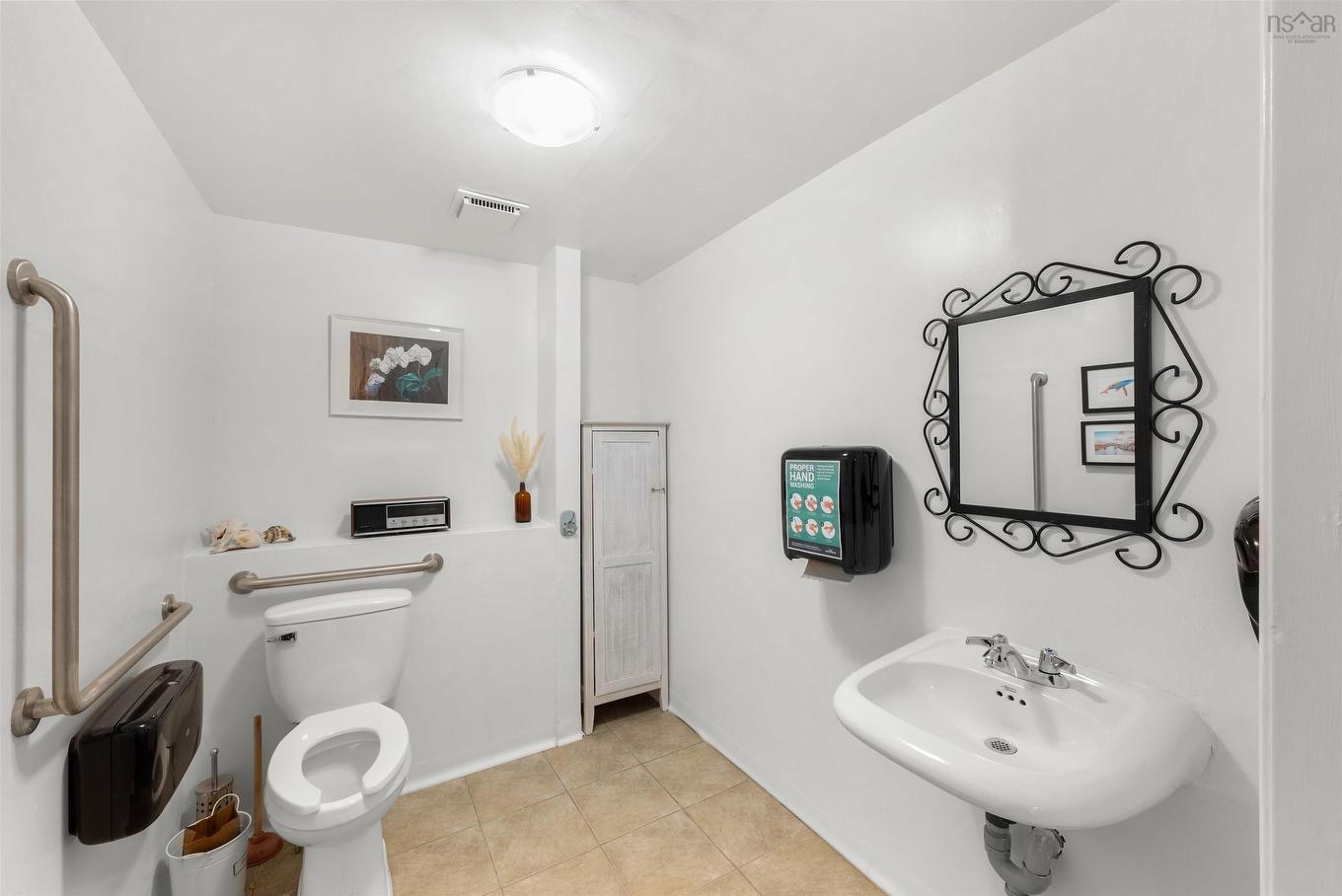 11377 Peggys Cove Road, Seabright, NS