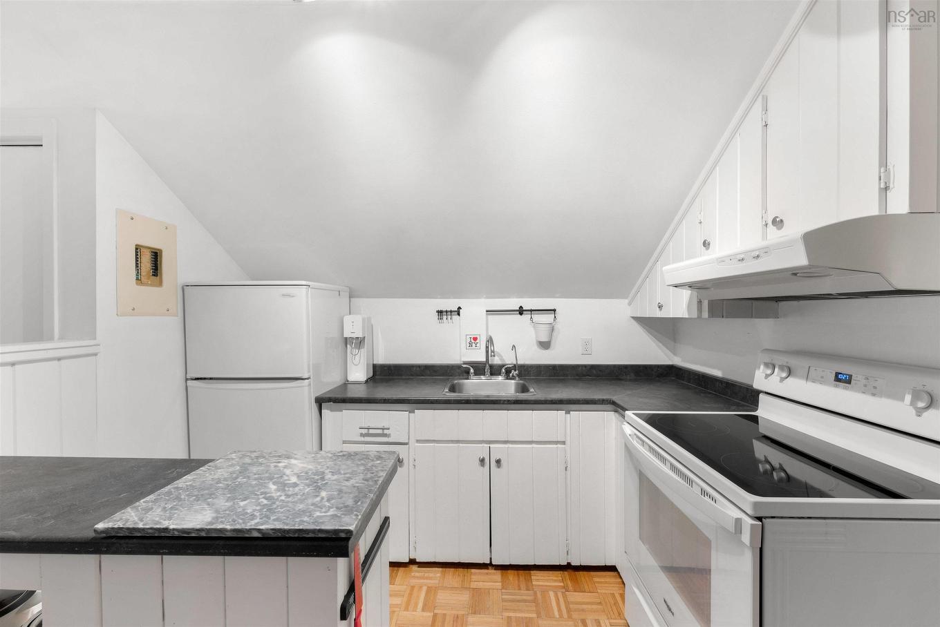 11377 Peggys Cove Road, Seabright, NS