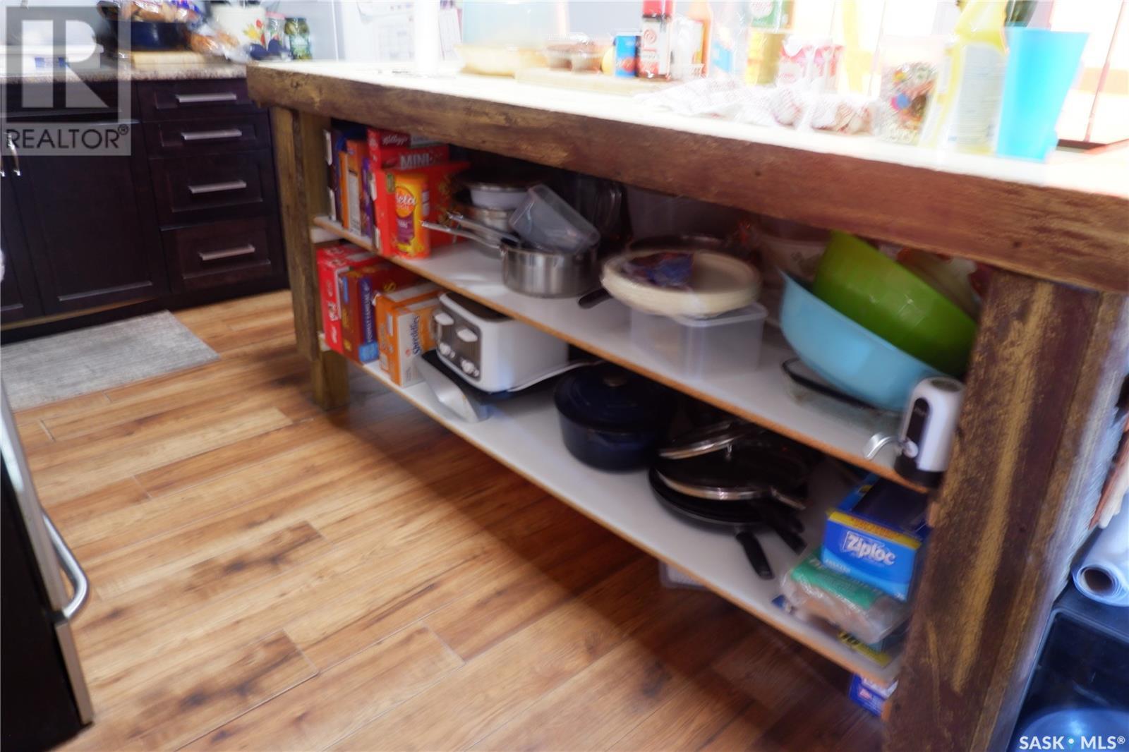 21 3Rd Street E, Willow Bunch, SK - Indoor Photo Showing Other Room