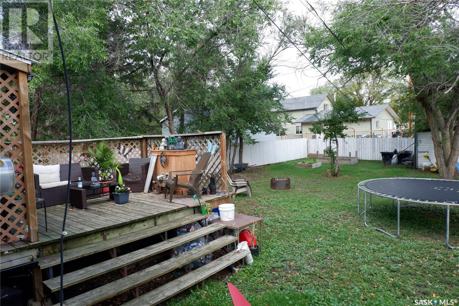 21 3Rd Street E, Willow Bunch, SK - Outdoor With Deck Patio Veranda With Backyard