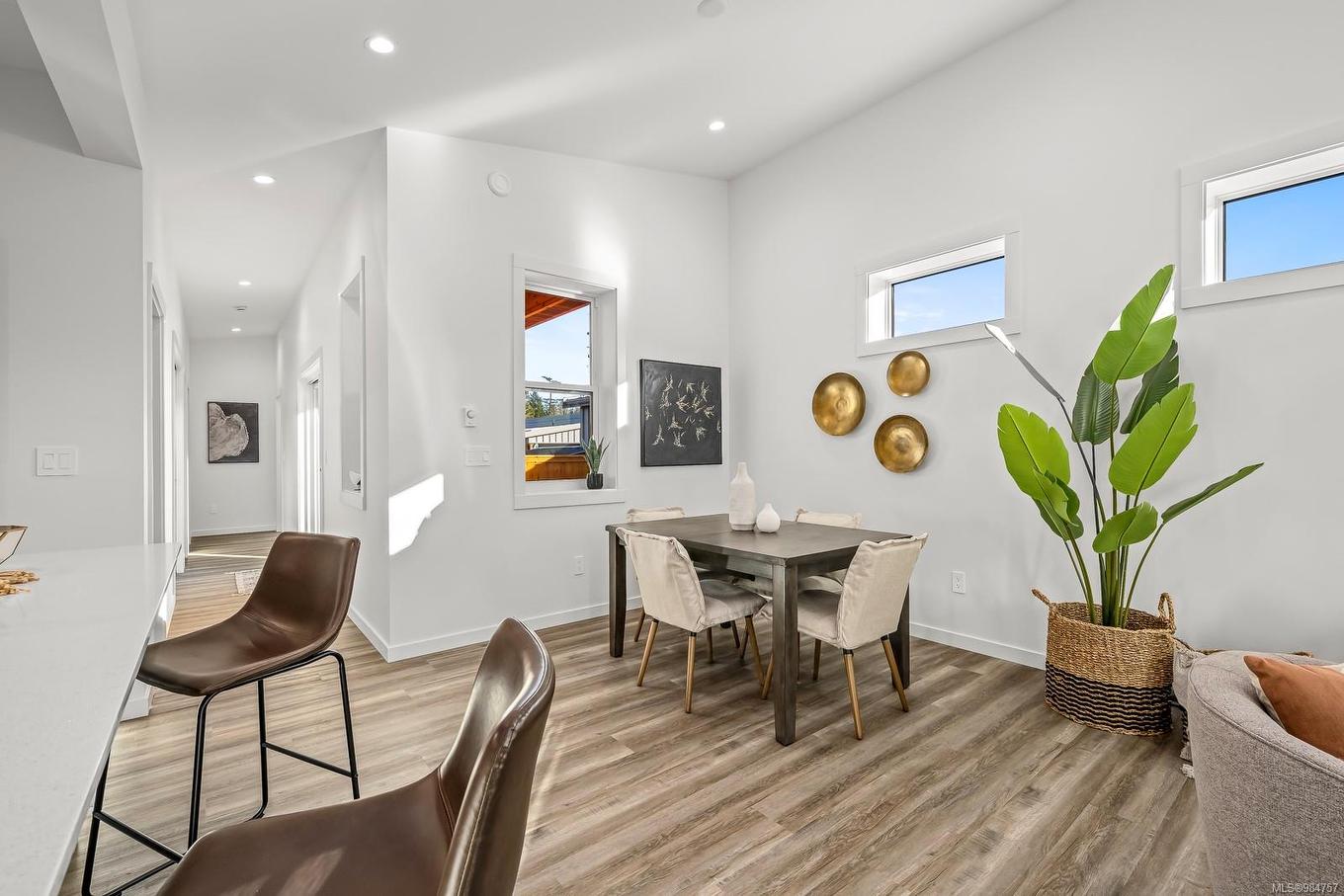 24-3025 Royston Rd, Cumberland, BC