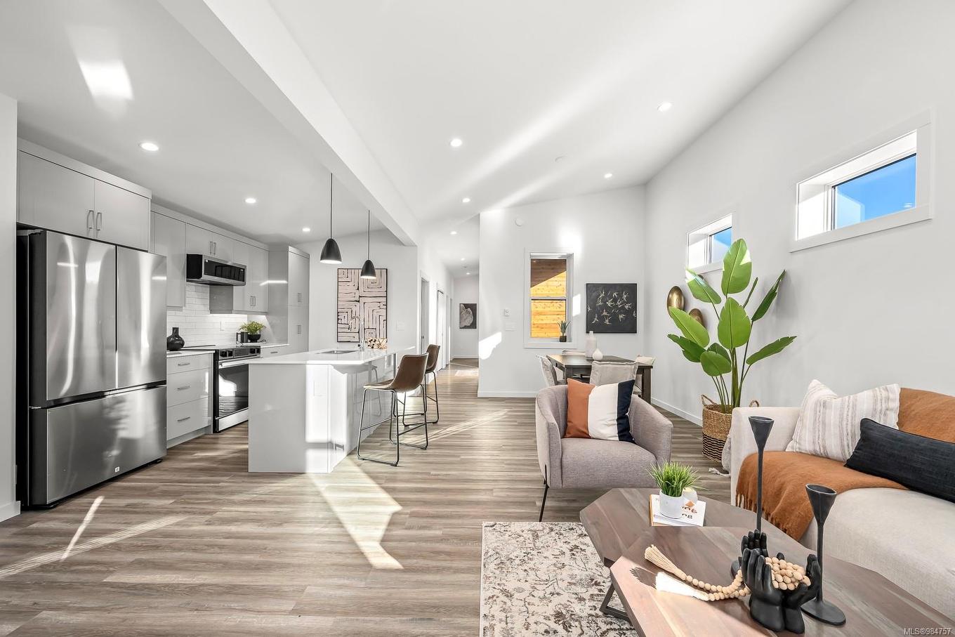 24-3025 Royston Rd, Cumberland, BC