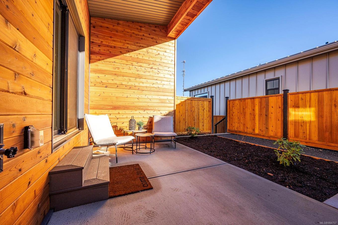 24-3025 Royston Rd, Cumberland, BC