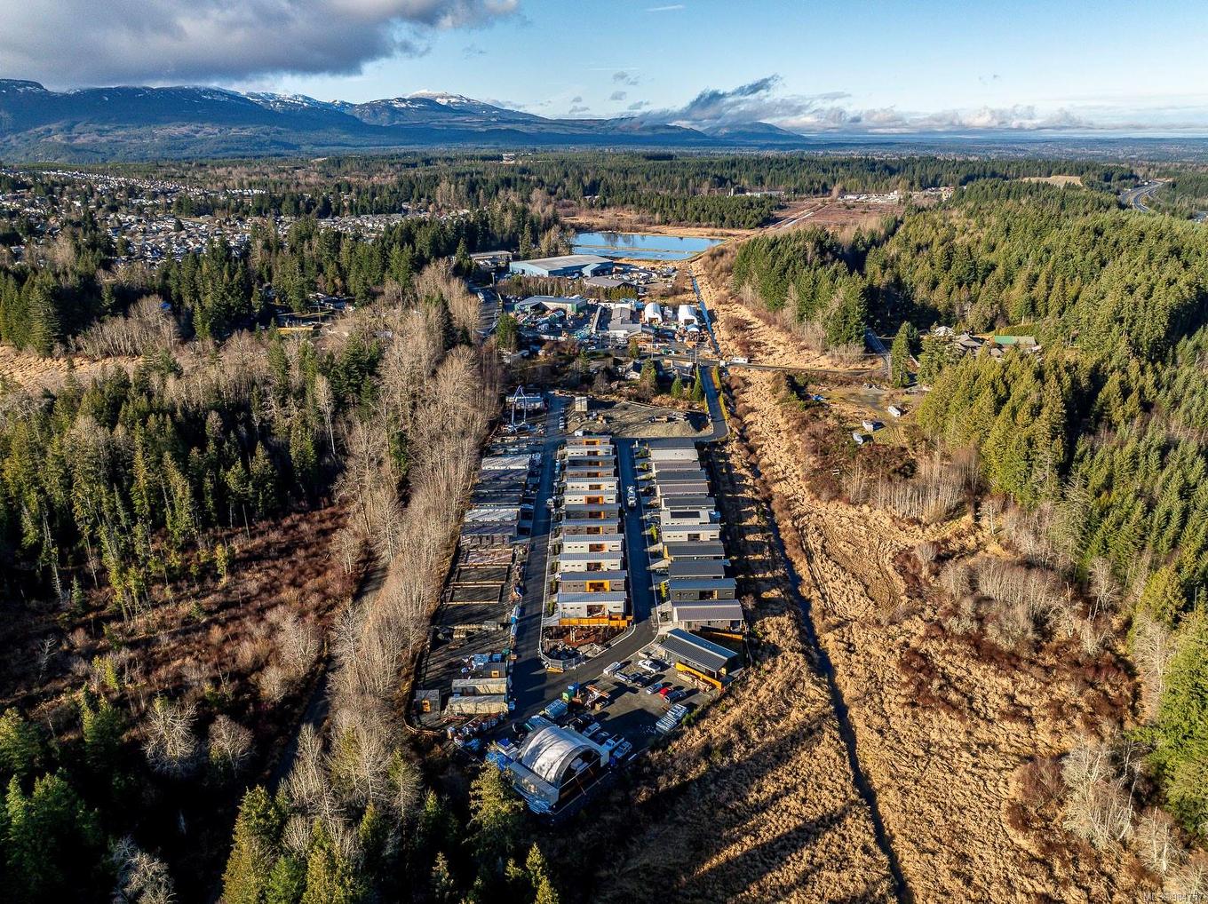 24-3025 Royston Rd, Cumberland, BC