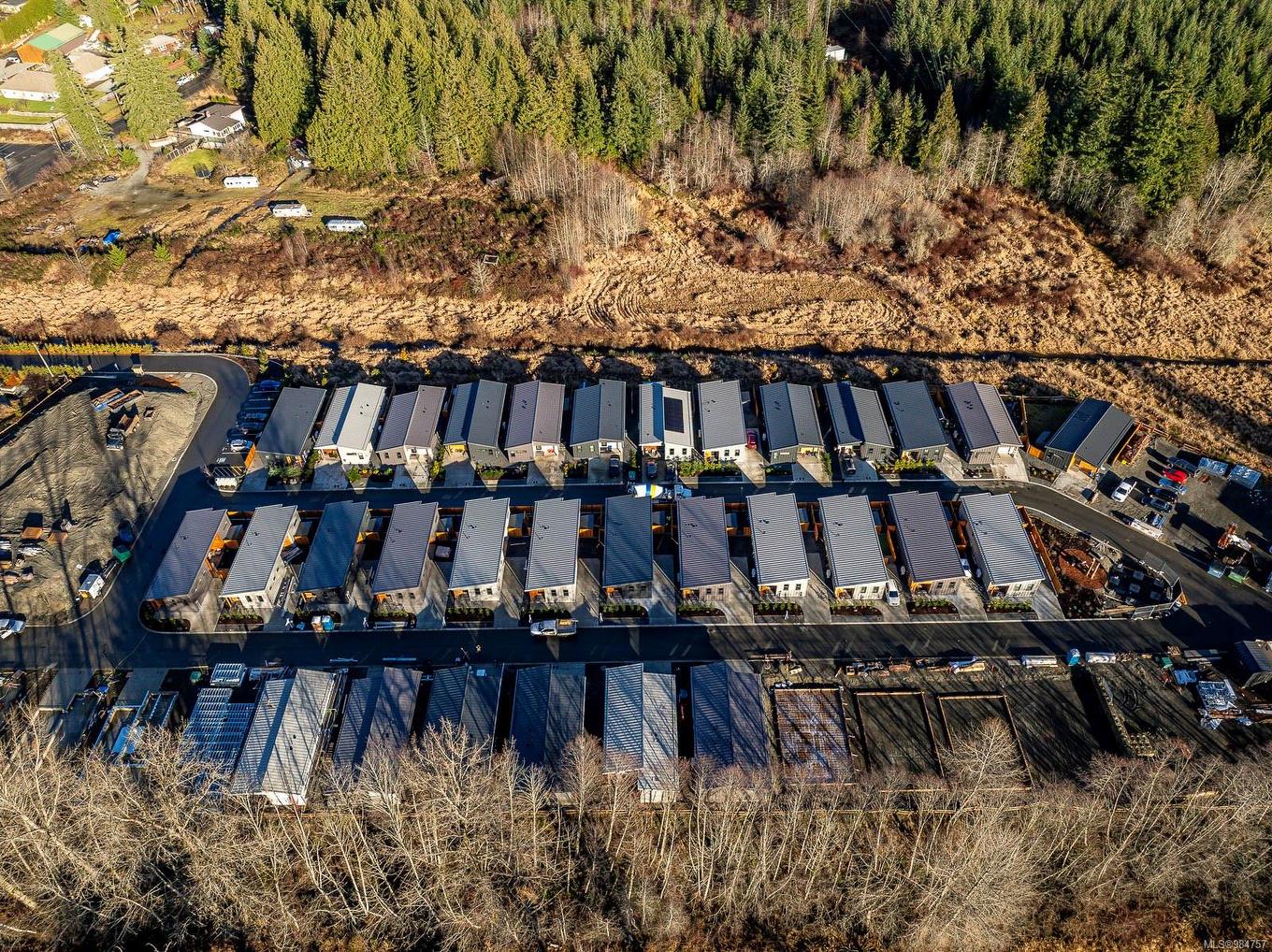 24-3025 Royston Rd, Cumberland, BC