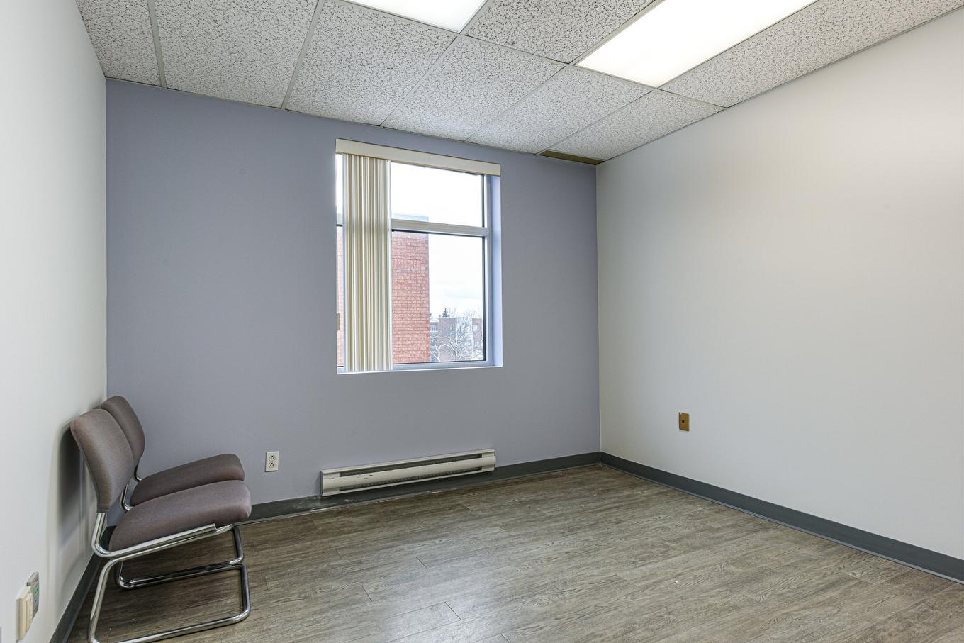 Office - 225-2160 Ch. Du Tremblay, Longueuil (Le Vieux-Longueuil), QC - Indoor Photo Showing Other Room