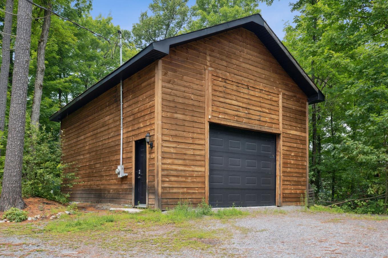 Garage - 30 Ch. De La Lyrique, Val-Des-Monts, QC - Outdoor With Exterior