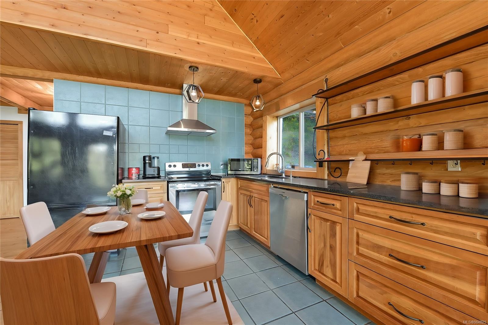 1109 / 1111 Paradise Close, Cowichan Bay, BC