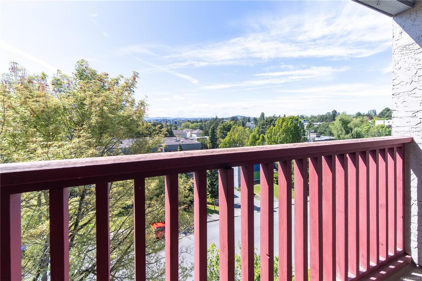 421-3255 Glasgow Ave, Saanich, BC - Outdoor With View