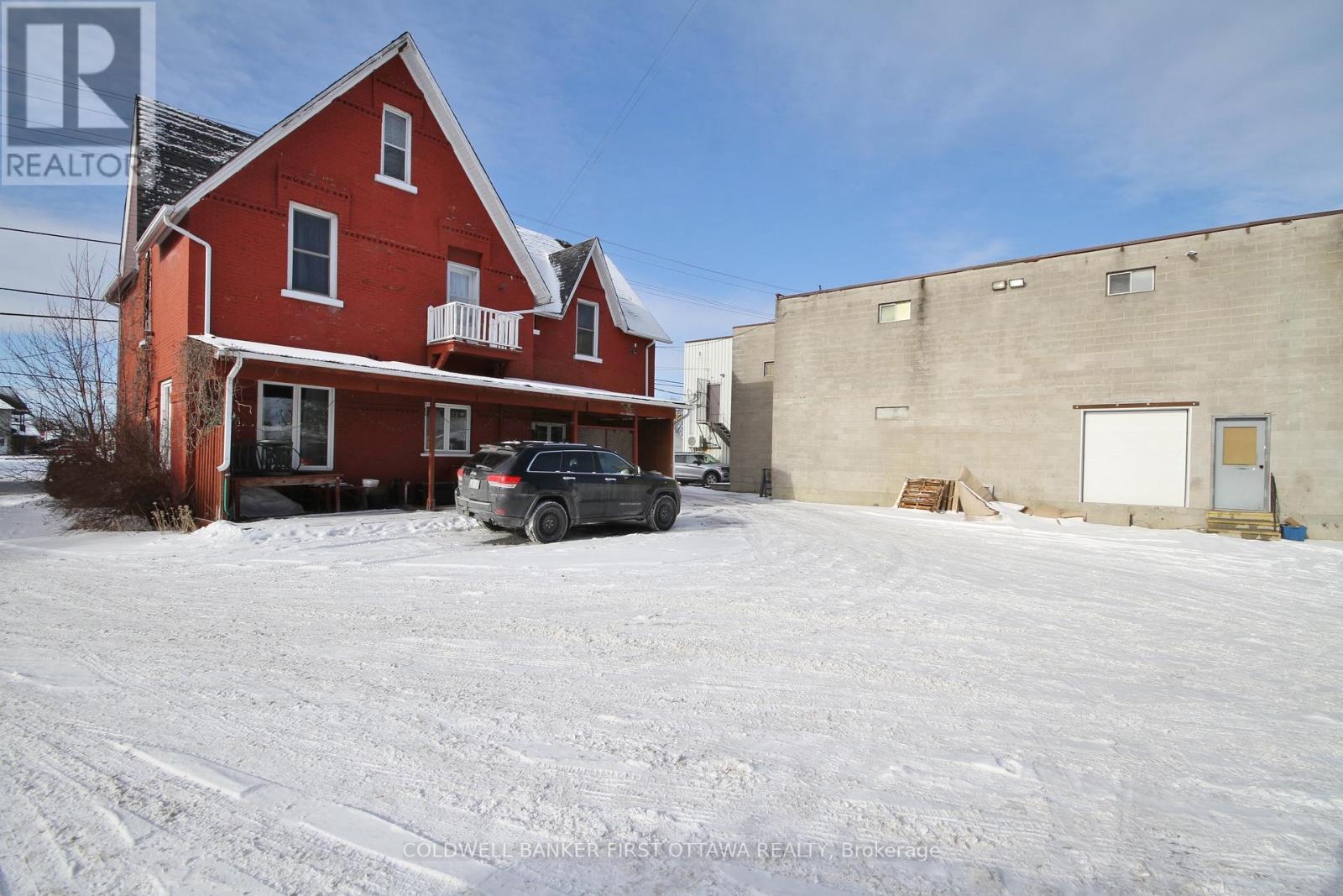 866 Notre Dame Street, Russell, ON