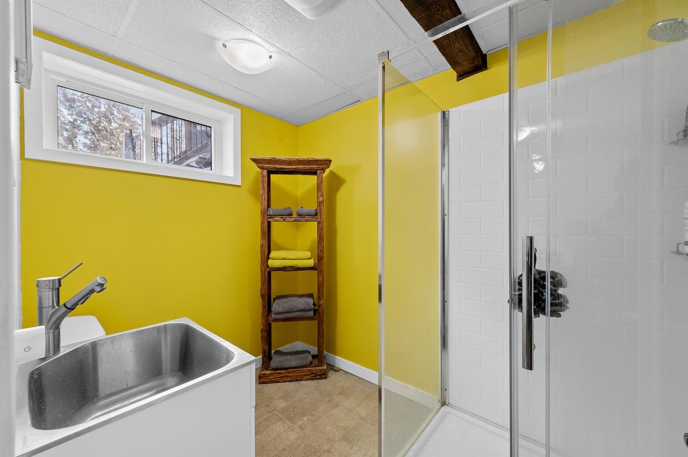 Bathroom - 3205 Rue Carignan, Sainte-Adèle, QC - Indoor