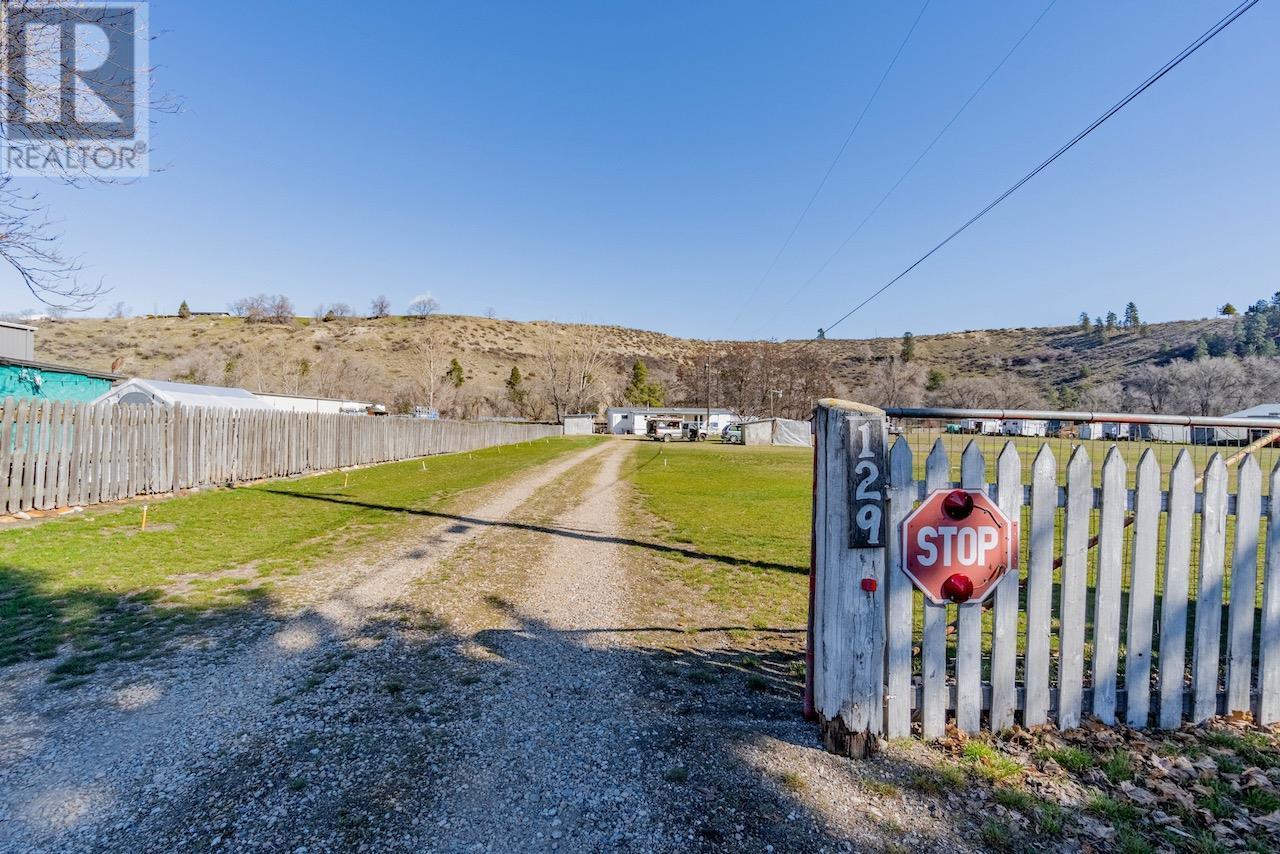 129 Walnut Place, Oliver, BC - Outdoor