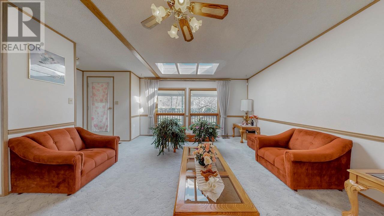 129 Walnut Place, Oliver, BC - Indoor