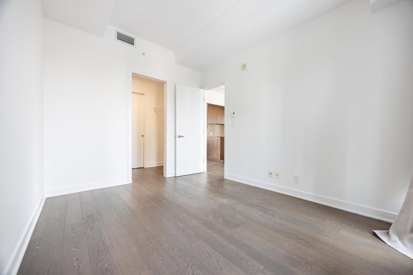 Master bedroom - 2601-1288 Av. Des Canadiens-De-Montréal, Montréal (Ville-Marie), QC - Indoor Photo Showing Other Room