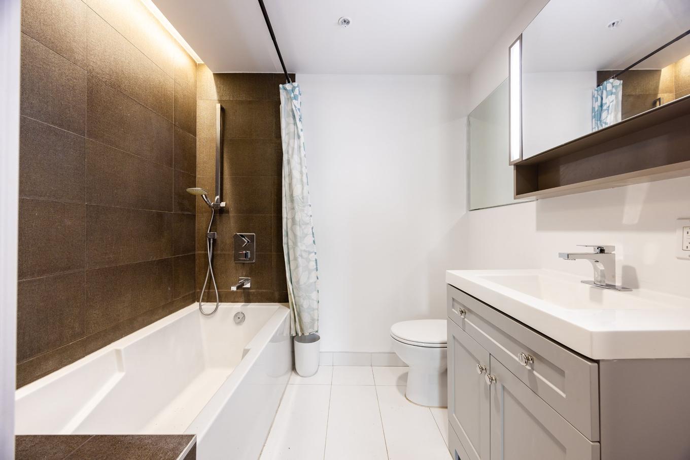 Ensuite bathroom - 2601-1288 Av. Des Canadiens-De-Montréal, Montréal (Ville-Marie), QC - Indoor Photo Showing Bathroom