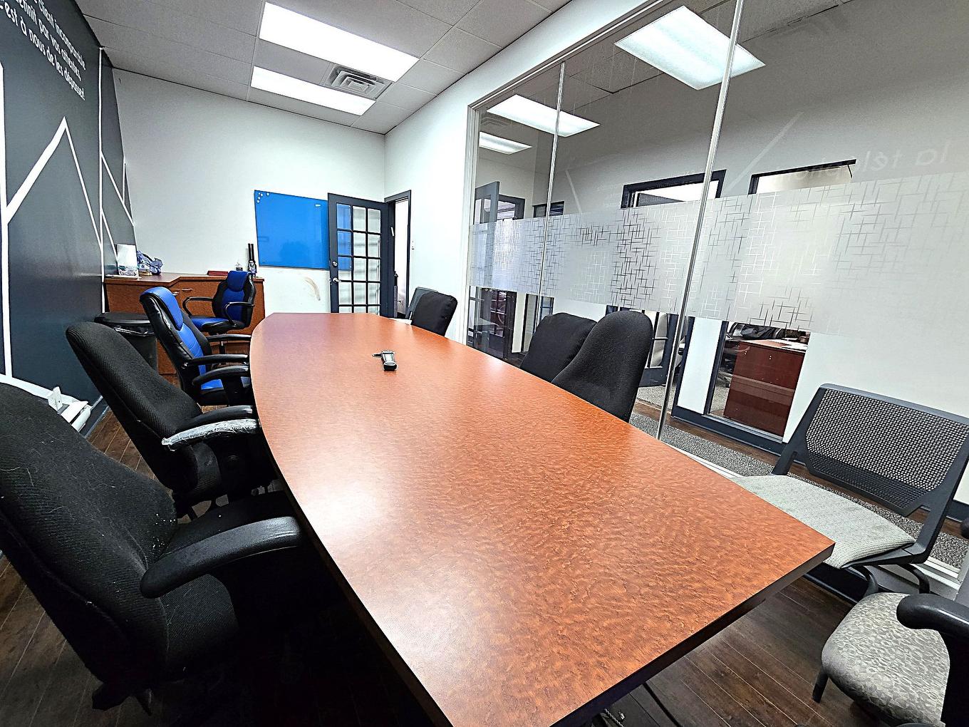 Conference room - 2284 Boul. Industriel, Laval (Chomedey), QC - Indoor