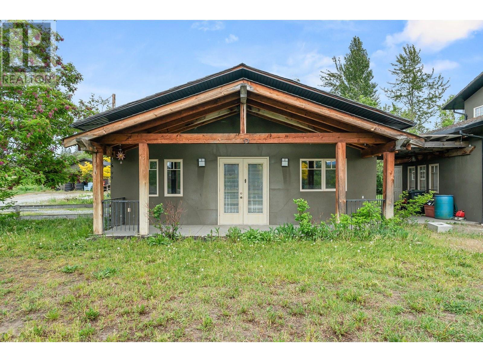 3830 Casorso Road, Kelowna, BC - Outdoor
