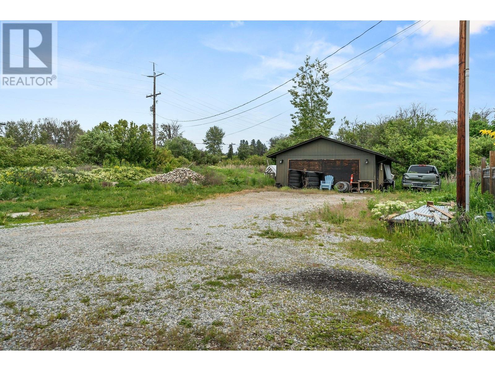 3830 Casorso Road, Kelowna, BC - Outdoor