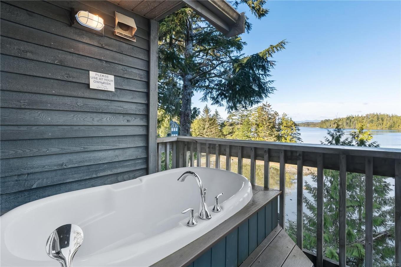 511-1971 Harbour Dr, Ucluelet, BC - Outdoor With Balcony With Exterior