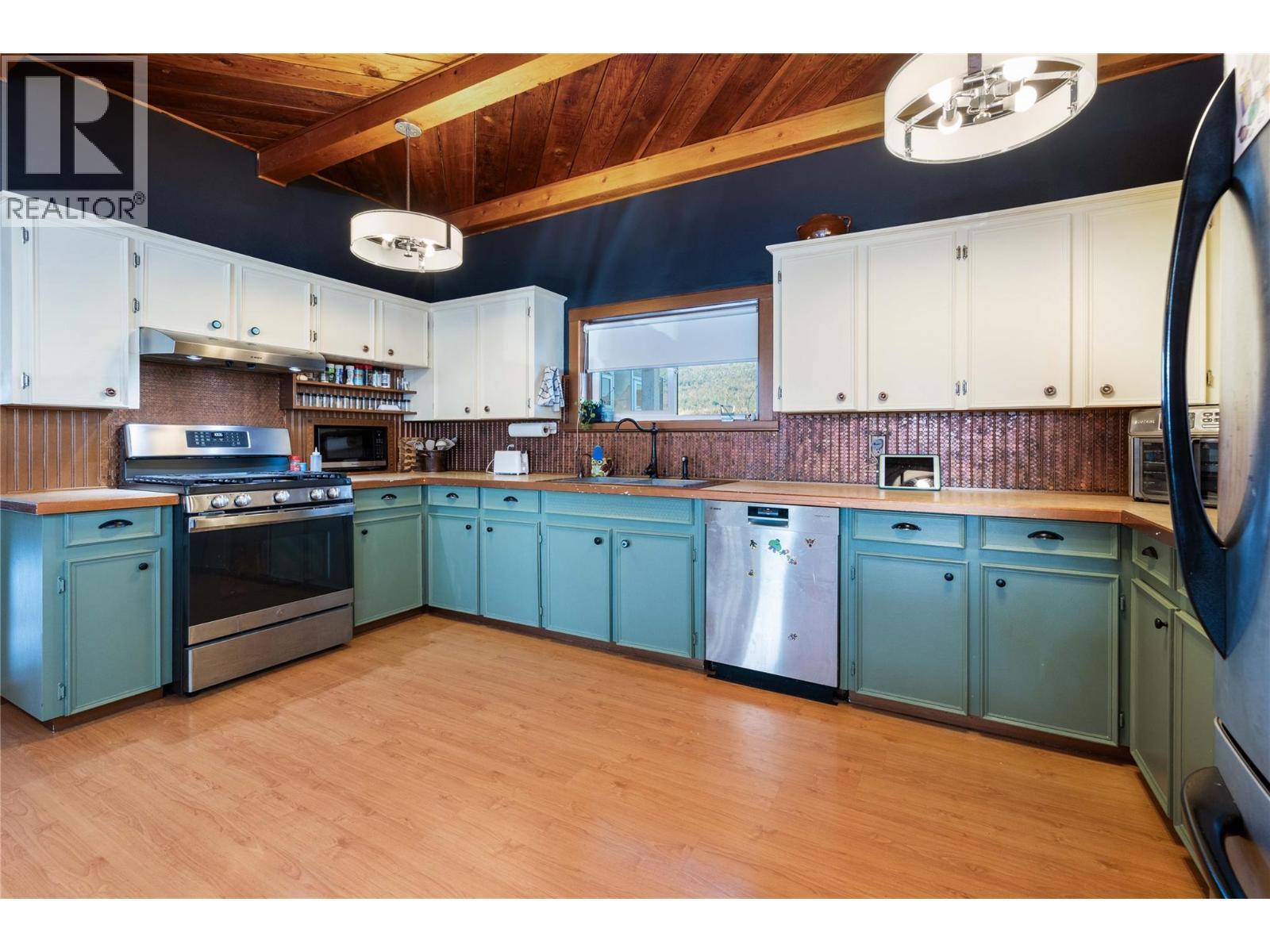 266 Mallory Road, Enderby, BC