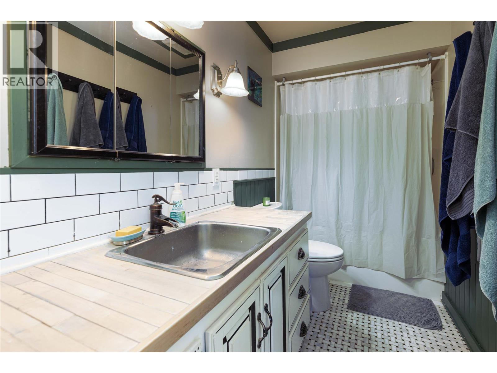 266 Mallory Road, Enderby, BC