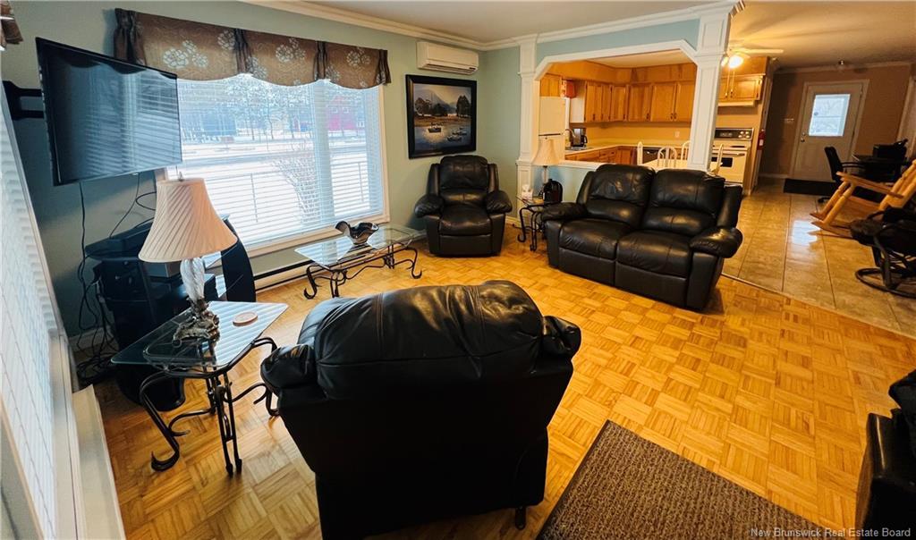 63 Rue Parisé, Caraquet, NB