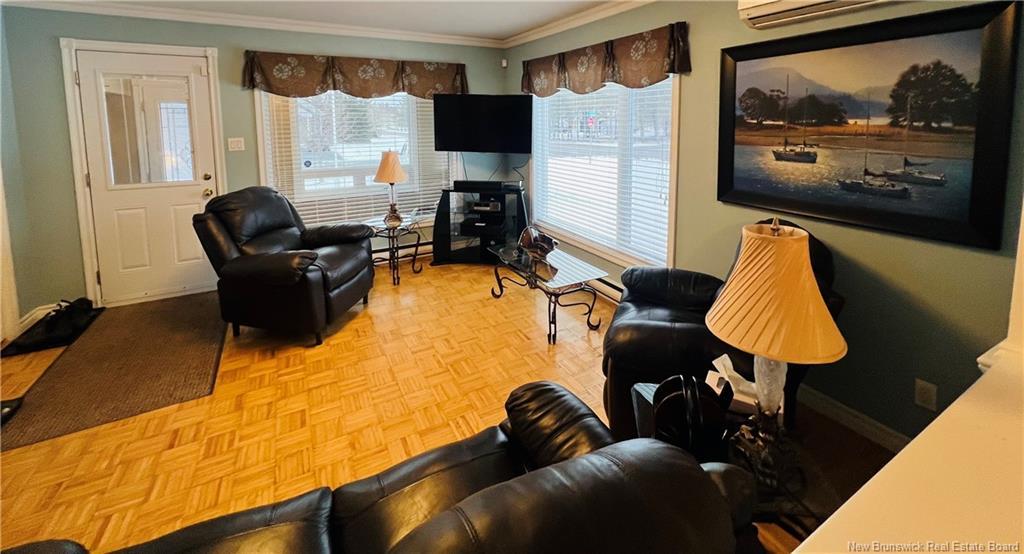 63 Rue Parisé, Caraquet, NB